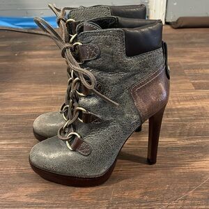 TORY‎ BURCH Lawson Booties Size 6